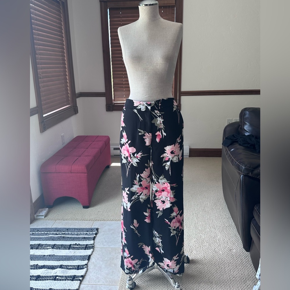 White House Black Market Black Pink Wide Leg Pants